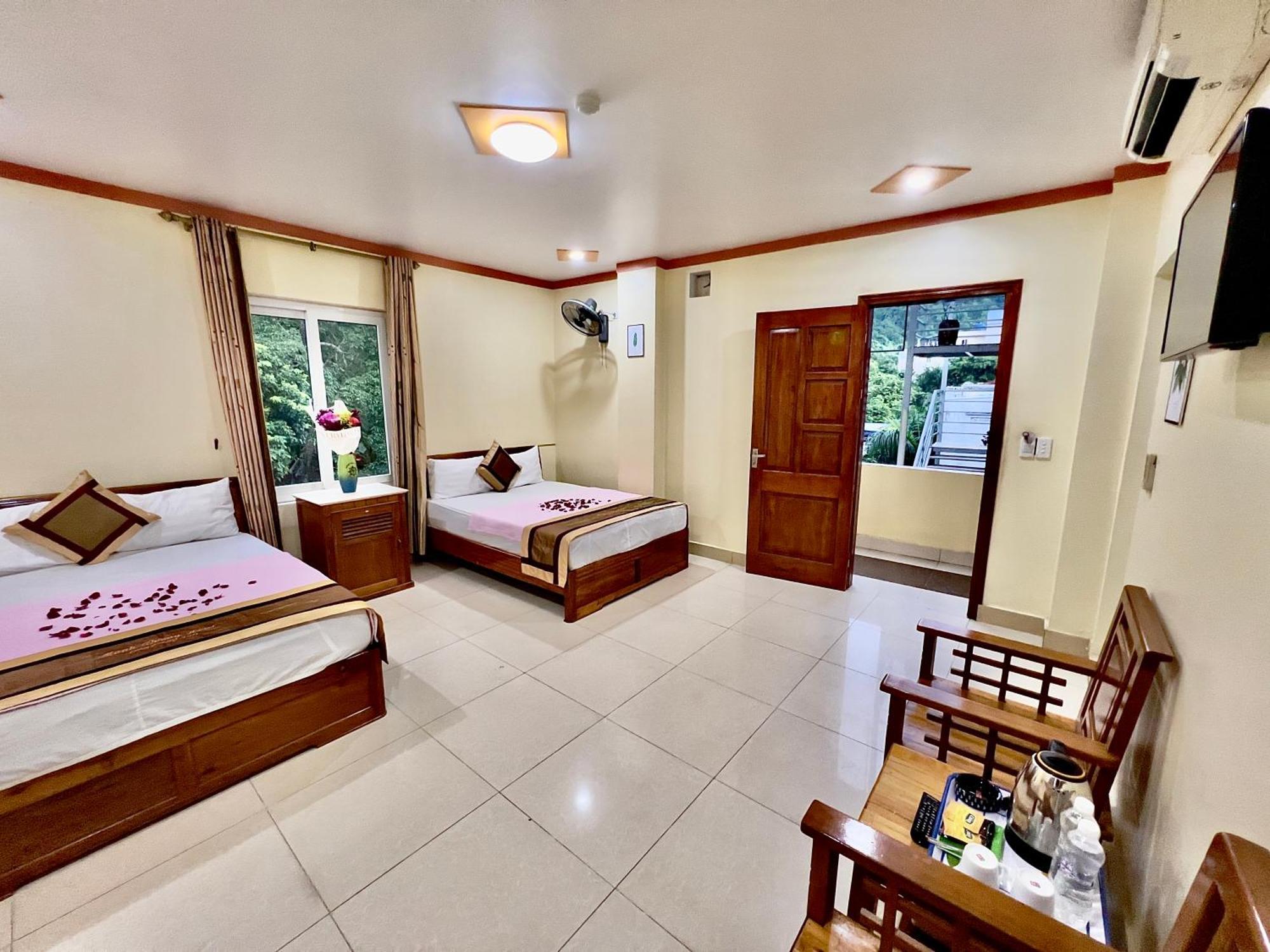 Manh Vuong Hotel Catba Dong Khe Sau 외부 사진