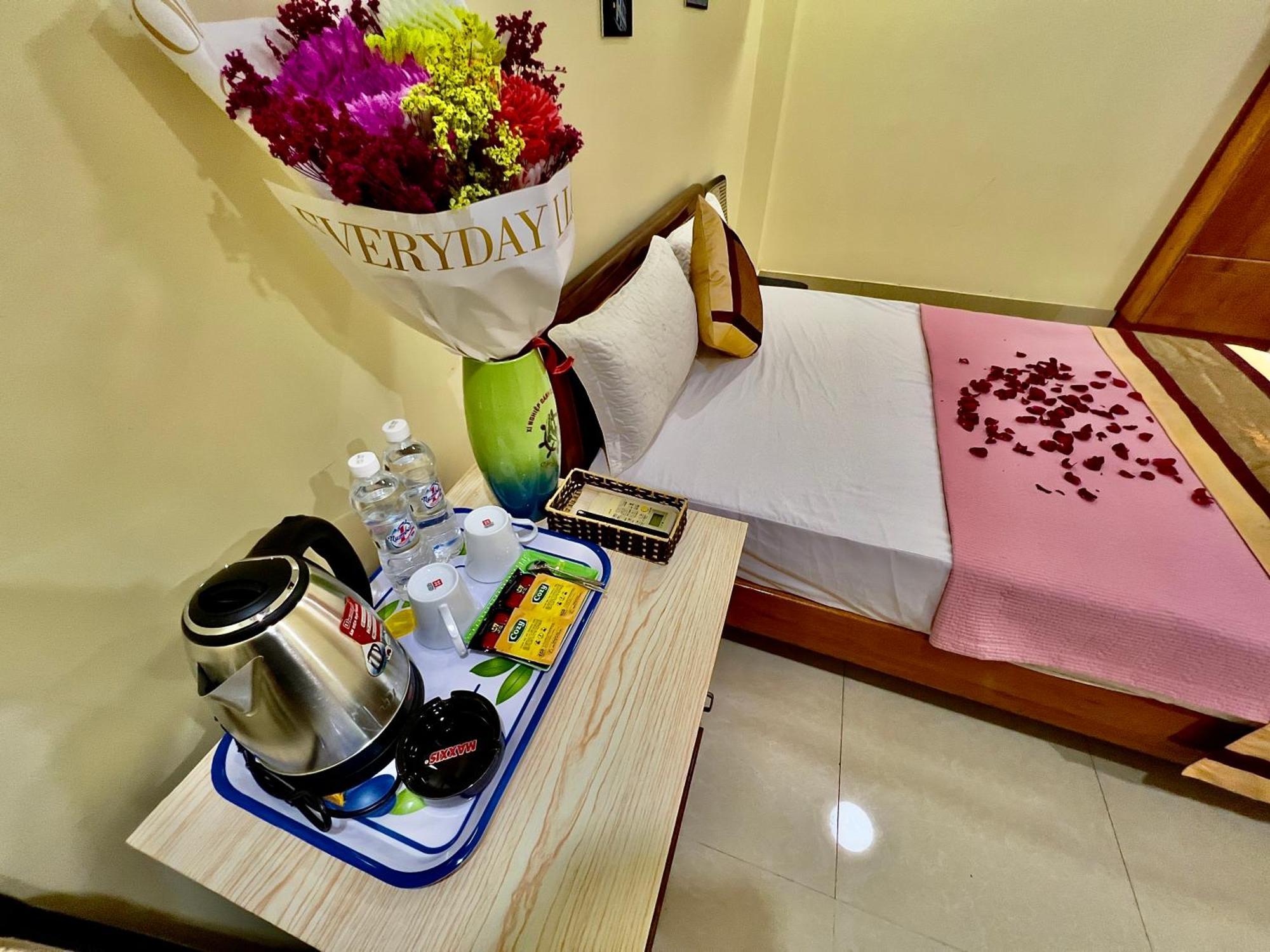 Manh Vuong Hotel Catba Dong Khe Sau 외부 사진